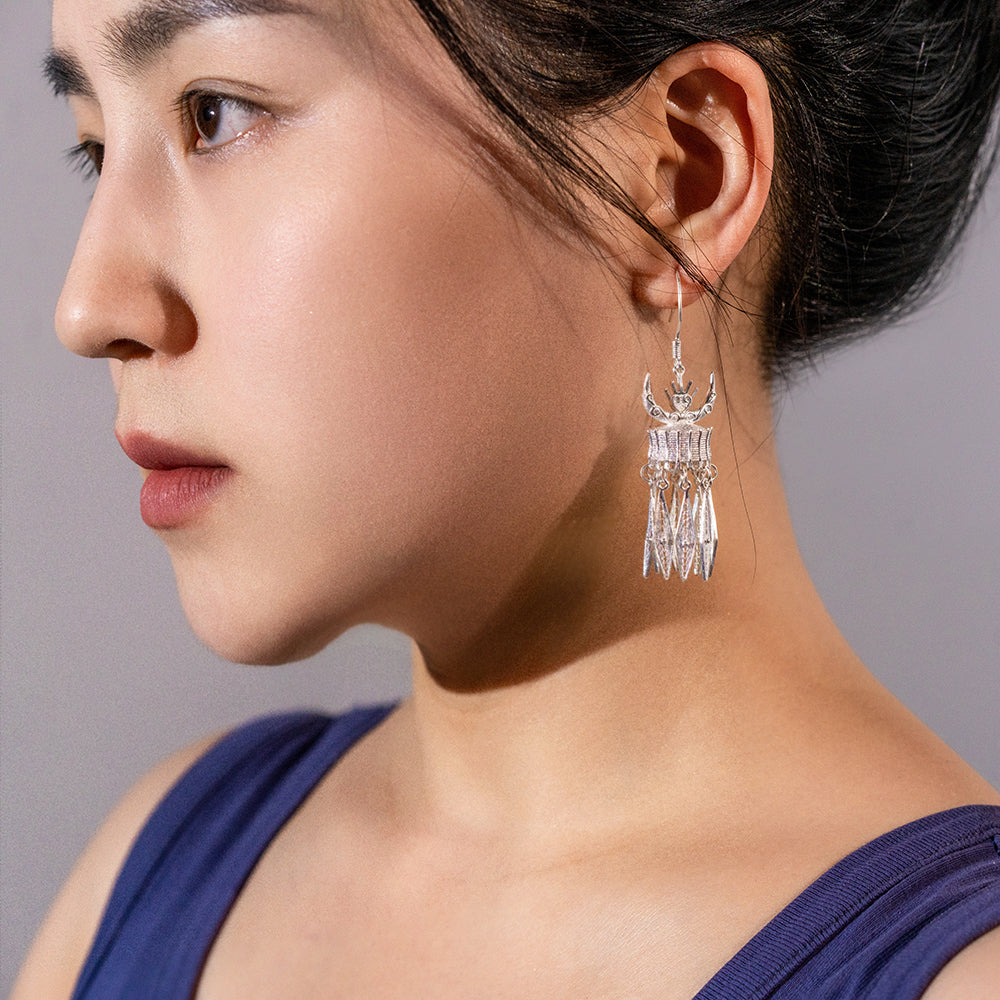Silver Horn Shaped Earrings - fareastjewelry