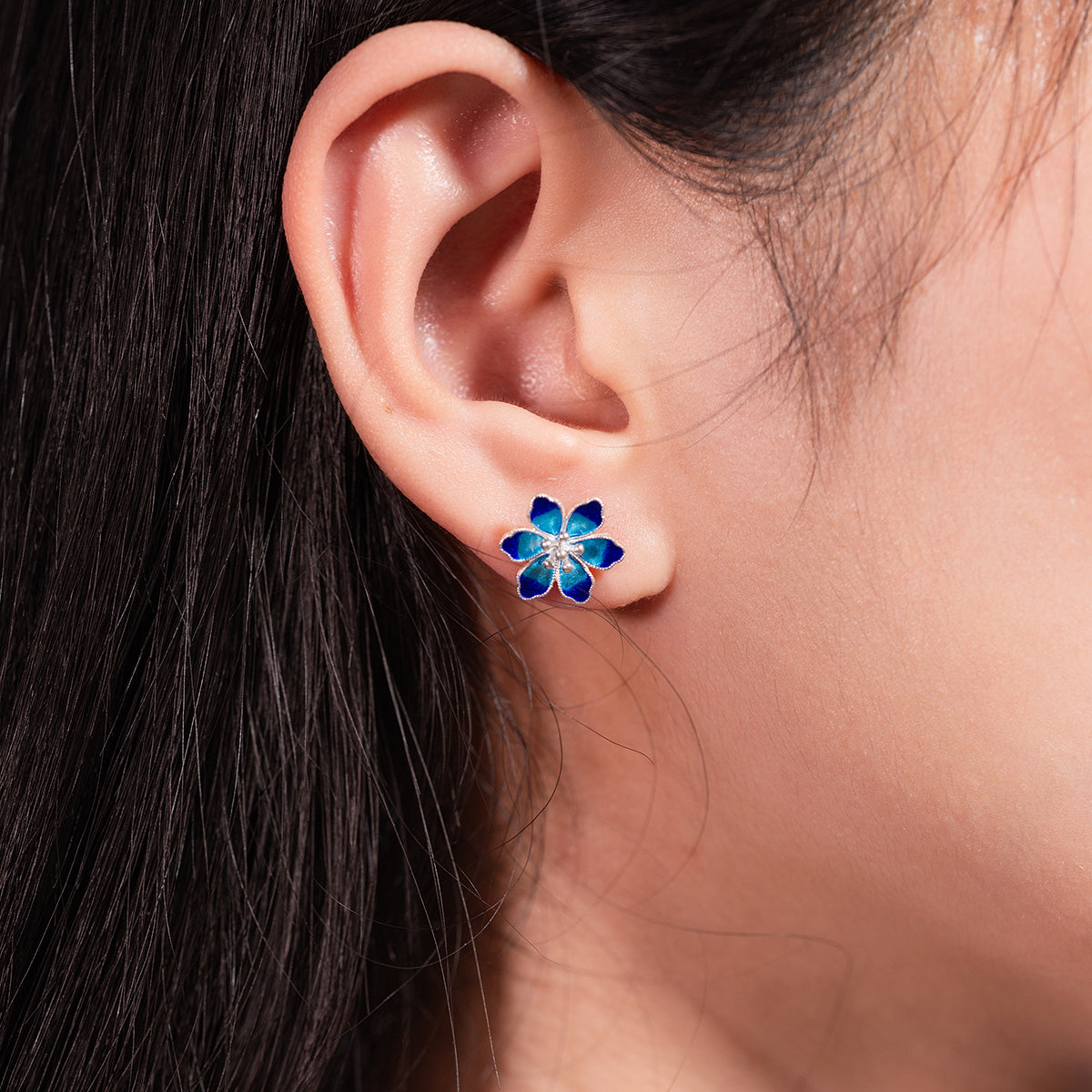 Silver Enameled Flower Earrings - fareastjewelry